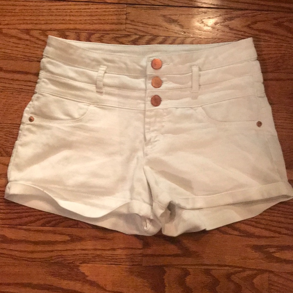 Nice white shorts!